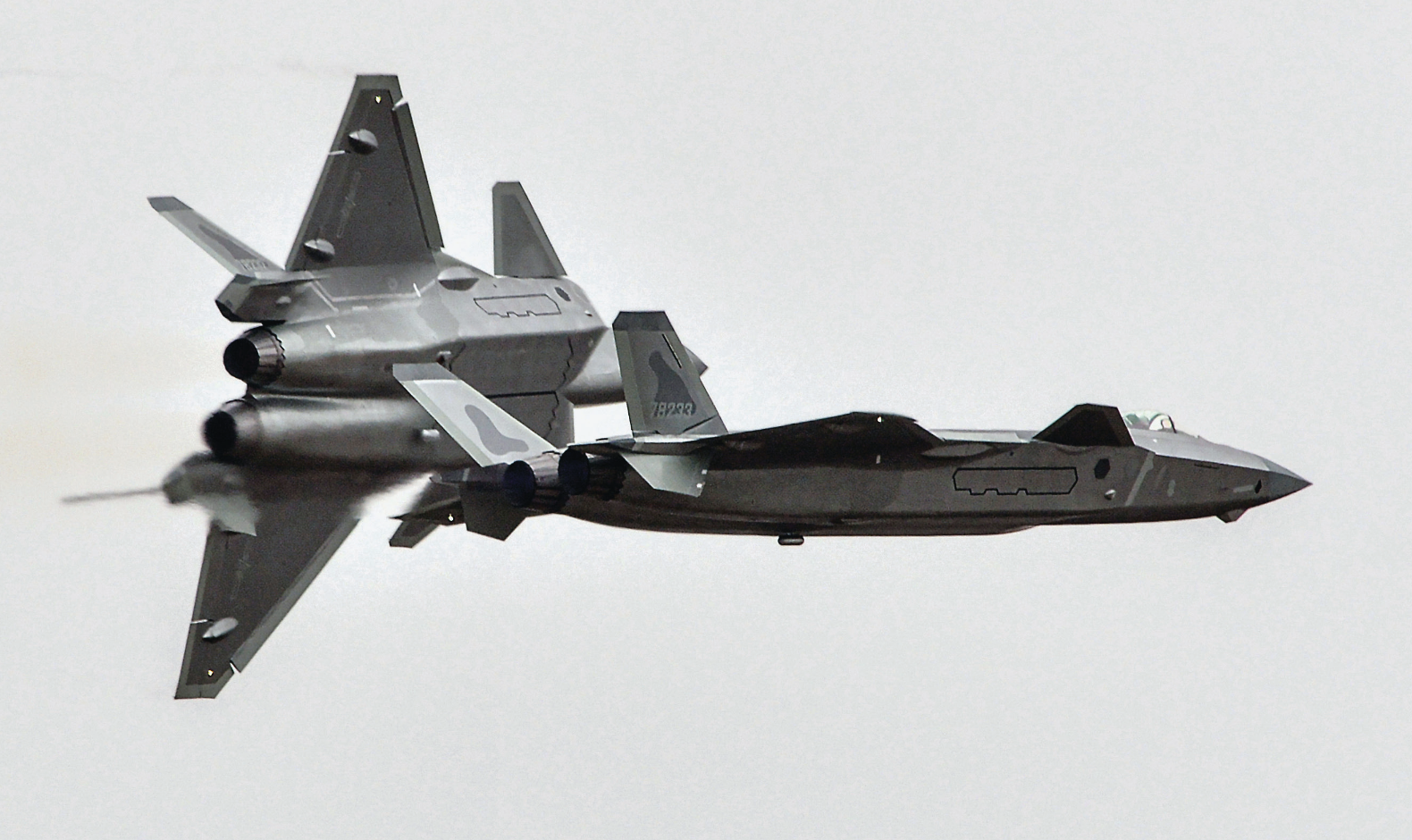 J-20 formation during demonstration at China International Aviation and Aerospace Exhibition, Zhuhai, Guangdong Province, November 10,2018 (Courtesy Emperornie
